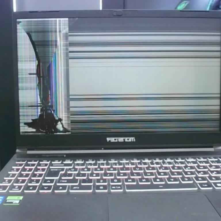 Garanti Kapsamındaki Ekran Çatlaması Kronik Sorun Olarak Ücretli Onarım Reddi