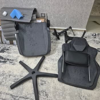 Kargoda Eksik Ve Hasarlı Koltuk, Müşteri Hizmetleri İletişimsiz