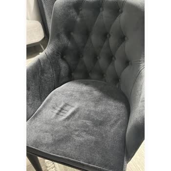 Divan Ev’in Deforme Konsolu Ve Sarkan Mobilyaları İçin 1,5 Yıllık Çözüm Bekliyor