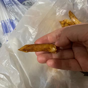 Muş Merkez Öncü Döner’de Bozulmuş Patatesli Dürüm Nedeniyle Gıda Güvenliği Endişesi