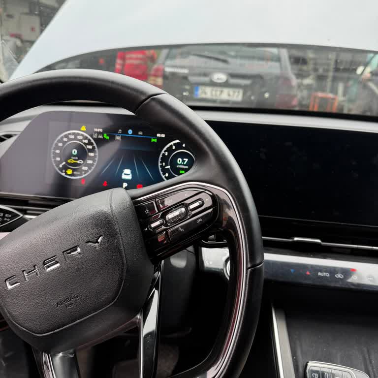 Chery Omoda 5’te Multimedya Ekranı Aniden Karardı Ve Açılmadı