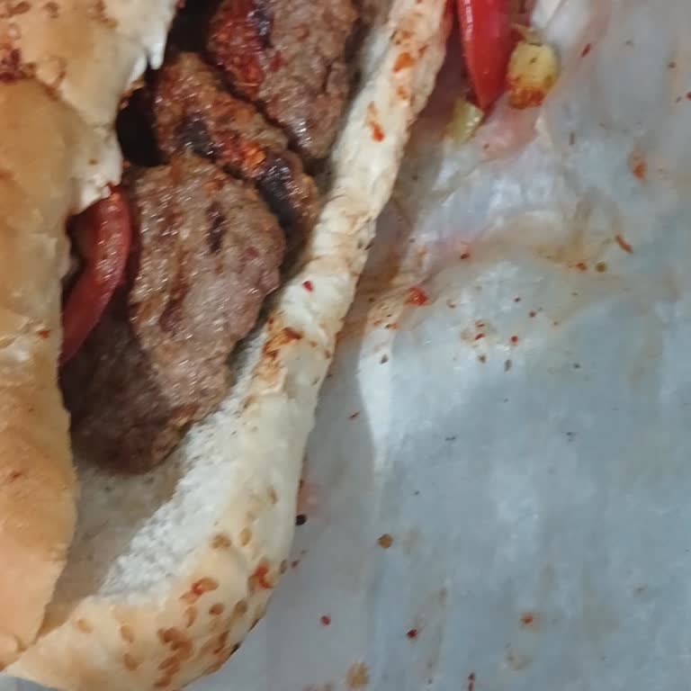 Köfteci Yusuf Halkalı Şubesinde Uzun Teslimat Gecikmesi Ve Donmuş Döner