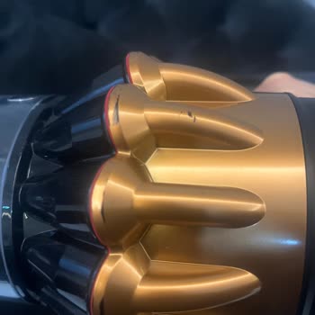 Dyson V16 Piston Animal Süpürge Servisten Göçük Ve Darbe İle Dönerek Tam Değişim Ve İade Talebi