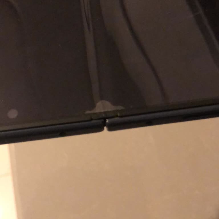 Samsung Z Fold 6 Ekran Kabarması Garanti Dışı Değerlendirildi, 27.400 TL Onarım Ücreti Talep Edildi