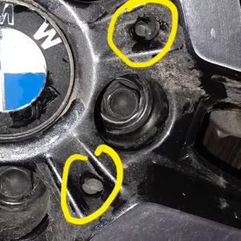 Araç Lastiği Patladı Ve Şişirme Aparatı Kırıldı Borusan’dan Yardım Gelmedi