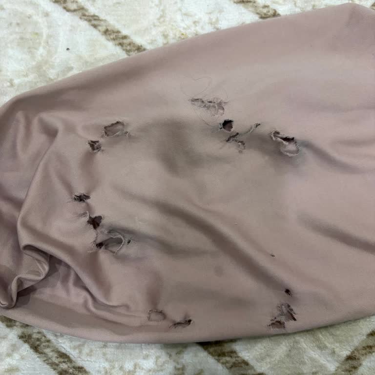 Beko Çamaşır Makinesi Kıyafetleri Yırtıyor, Servis Çözüm Sunamıyor