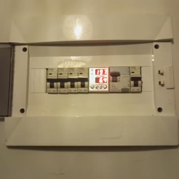 Bursa Tatkavaklı Mahallesinde Akşam Saatlerinde Sürekli Gerilim Düşüşü