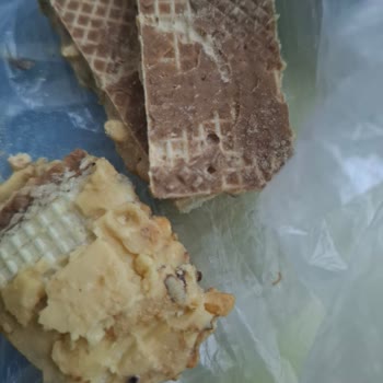Silifke Migros Jet’te Son Kullanma Tarihli Gofretten Kurtlar Çıktı