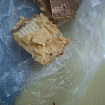 Silifke Migros Jet’te Son Kullanma Tarihli Gofretten Kurtlar Çıktı