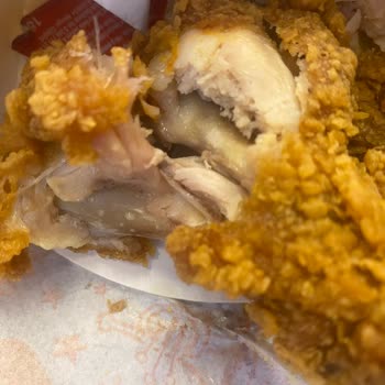 Popeyes Bozuk Tavuk, Sıcak Mayonez Ve Eksik Buz Makinesi Sorunları
