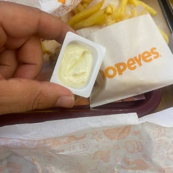 Popeyes Bozuk Tavuk, Sıcak Mayonez Ve Eksik Buz Makinesi Sorunları