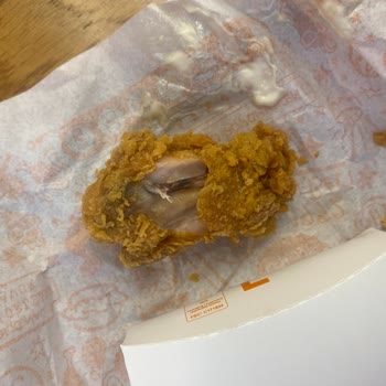 Popeyes Bozuk Tavuk, Sıcak Mayonez Ve Eksik Buz Makinesi Sorunları
