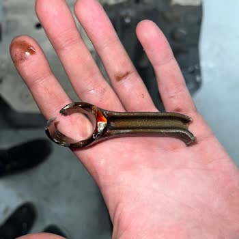 Opel Astra’da Yetkili Servisin Yanıltıcı Yağ Kullanımı Ve Motor Çöküşü