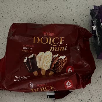 İstanbul Şirinevler A101 Şubesinde Freedo Dolce Mini Dondurma Parçalanmış Ve Erimiş