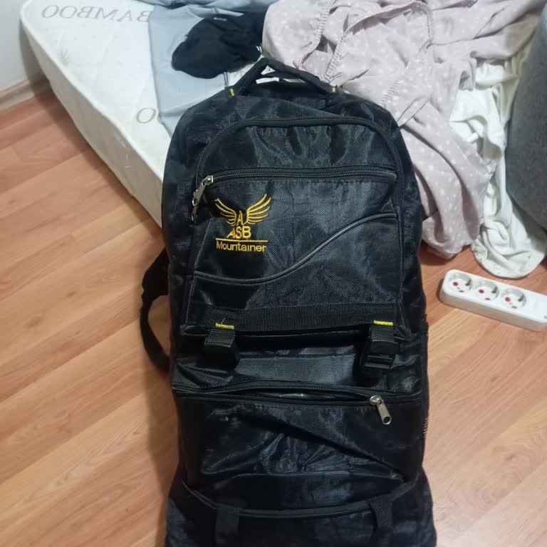 Otobüste Çanta Karışıklığı: Kayıp Çantam Ve Diğer Yolcunun Çantası İçin Teslim Talebi