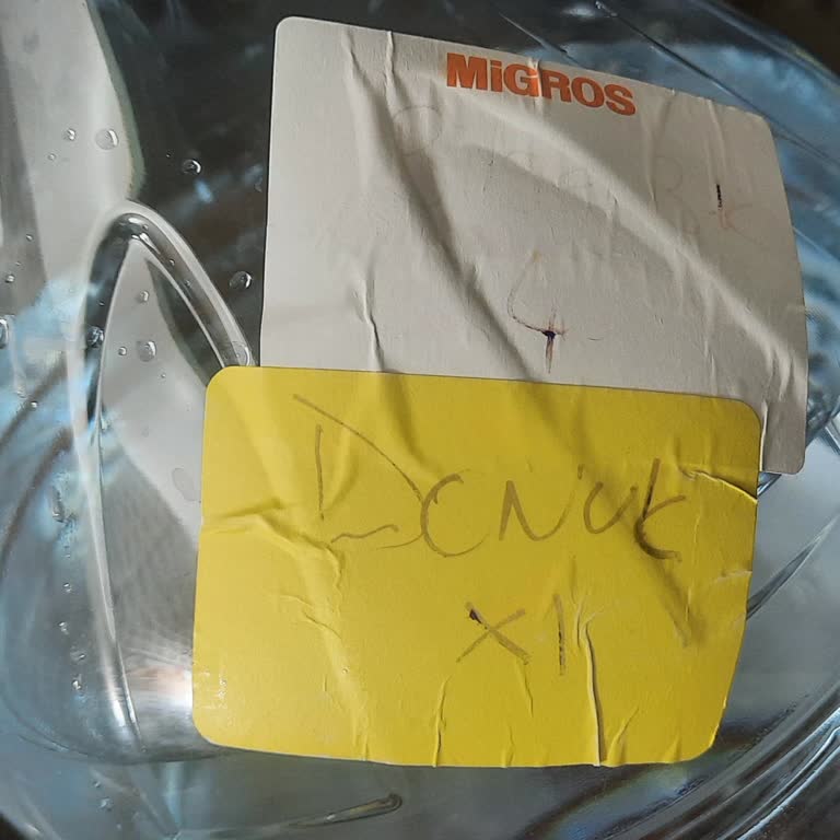 Migros Su Üzerindeki Donuk XL Etiketi Açıklama Talebi