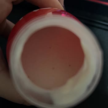 Eker Çilekli Kefirde Siyah Noktacıklar Görüldü Ve Sağlık Endişesi İle İade Talebi