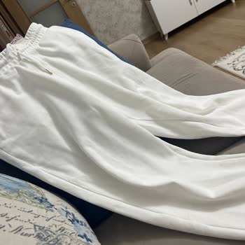 DeFacto Mağazasında Deforme Pantolonların İade Talebi Reddedildi