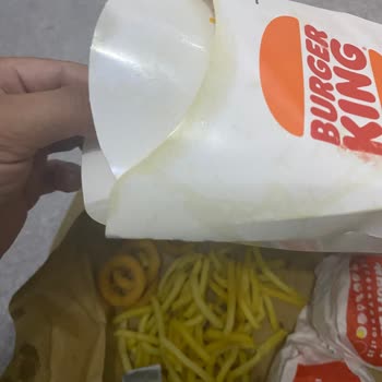 Sipariş Yolda Görünürken Soğuk Ve Çiğ Patates Şikayeti