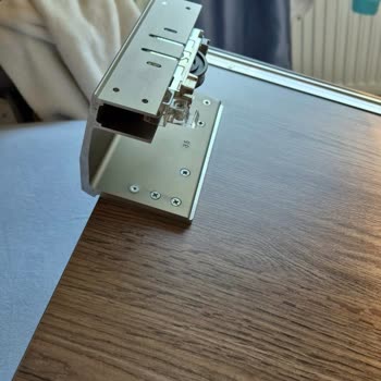 Enza Home Wardrobe Door Fell Off – Customer Injured After Service Delay