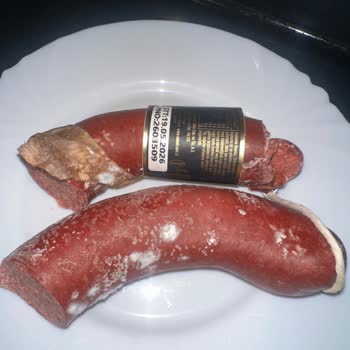 Namet Markasının Küflü Sucuğu Ve Mağaza İlgisizliği