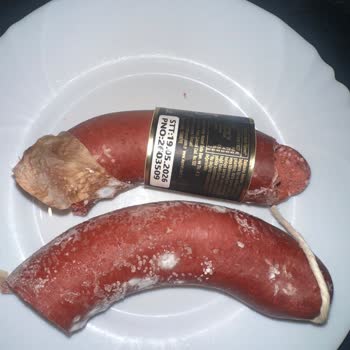 Namet Markasının Küflü Sucuğu Ve Mağaza İlgisizliği