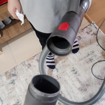 Dyson Absolute 2 Süpürgenin Borusu Kısa Sürede Koptu, Müşteri Hizmetleri Çözüm Sunmadı