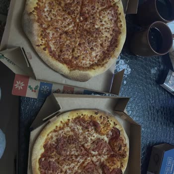Alaşehir Domino's Şubesinde Bayat Ve Düşük Kaliteli Pizza Şikayeti