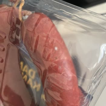 Küflü Sucuk Ve Mağaza Kontrol Eksikliği