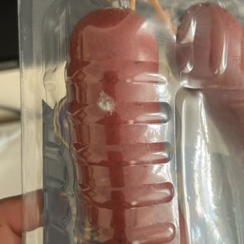 Küflü Sucuk Ve Mağaza Kontrol Eksikliği