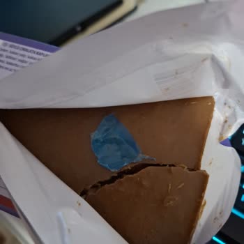 Milka Çikolatasında Plastik Parça Bulunması Sağlık Endişesi Ve Güven Kırılması