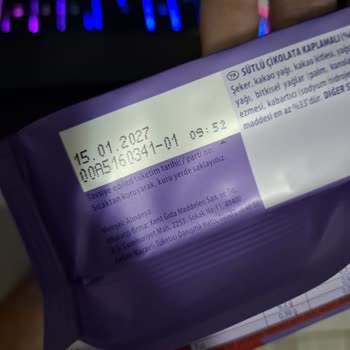 Milka Çikolatasında Plastik Parça Bulunması Sağlık Endişesi Ve Güven Kırılması