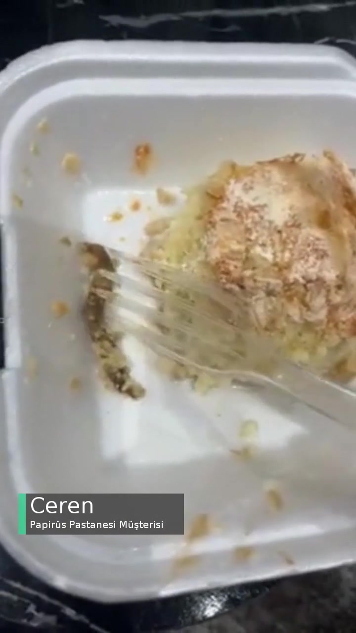 Papirüs Pastanesi Trileçe İçinde Peçete videonun kapak resmi