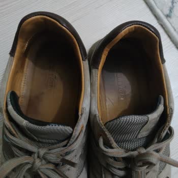 Ayakkabının İç Astarı Kısa Sürede Karardı Ve Müşteri Hizmetlerine Ulaşılamadı