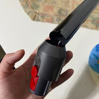 Dyson V12 Detect Slim Boru Bağlantısının Kırılması Ve Ücretsiz Değişim İsteği