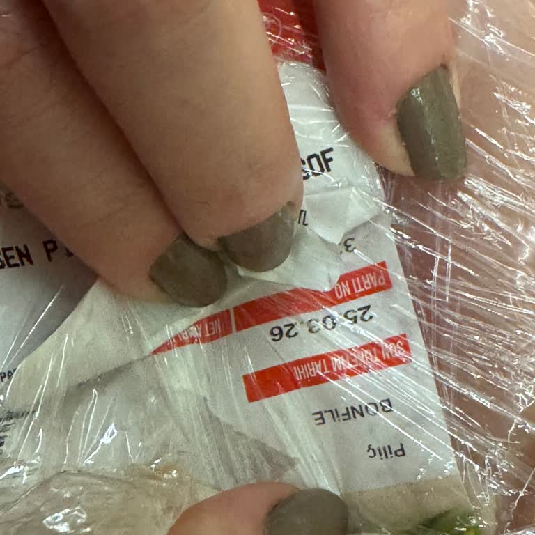 İki Farklı Son Kullanma Tarihiyle Tavuk Göğsünde Gıda Güvenliği Endişesi