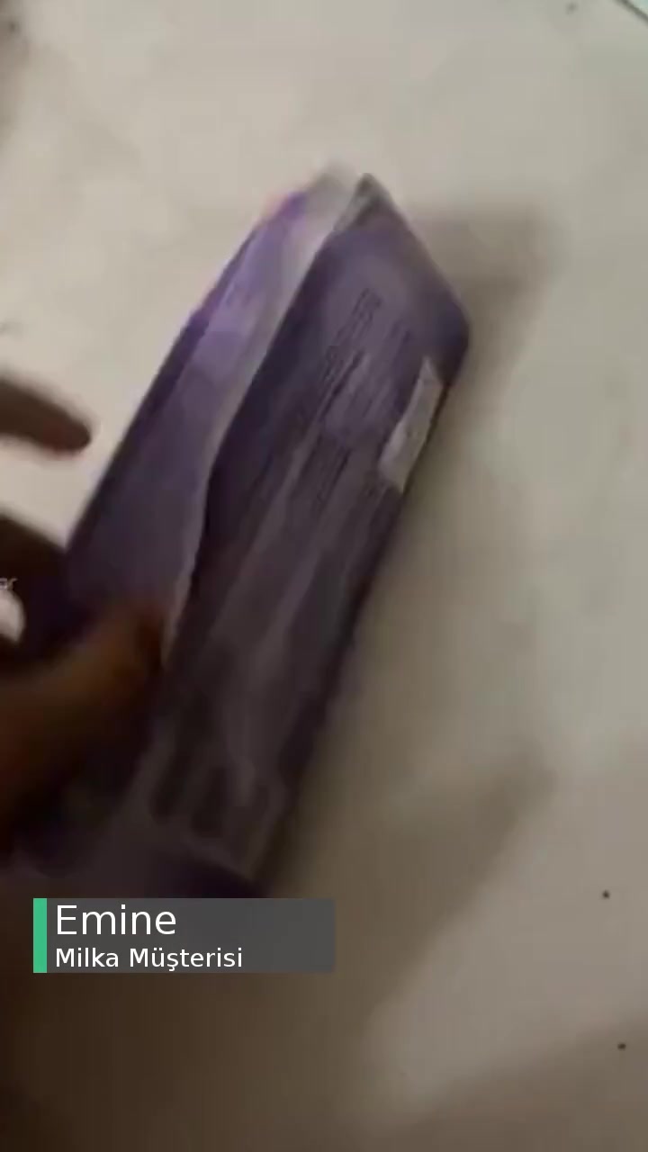 Milka Çilekli Çikolata Aldık, Bozuk Çıktı! videonun kapak resmi