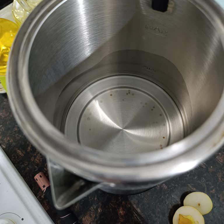 Media Markt İzmir Point'te Yeni Tefal XL Çaycıda Sızma Sorunu, Hızlı Değişim Talebi