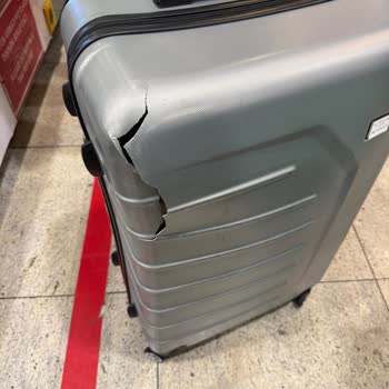 Londra İstanbul Uçuşunda Kırılan Valiz İçin Tam Tazminat Talebi