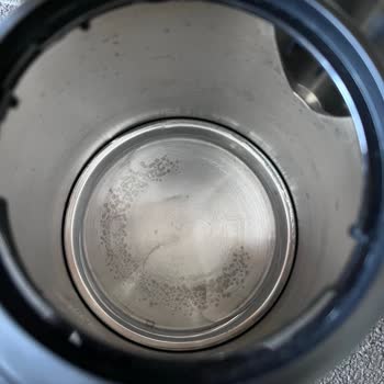 Çay Makinesindeki Lekeler Normal Değil, Ücret İadesi Talep Ediyorum