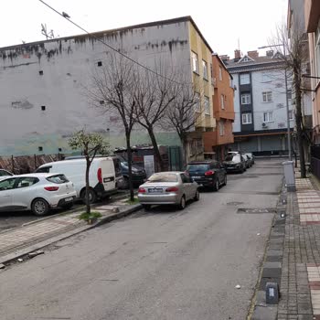 Yeşil Alanın Otoparka Dönüştürülmesi Mahallede Huzursuzluk Ve Sağlık Sorunlarına Yol Açıyor