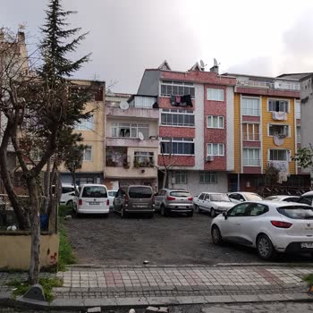 Yeşil Alanın Otoparka Dönüştürülmesi Mahallede Huzursuzluk Ve Sağlık Sorunlarına Yol Açıyor