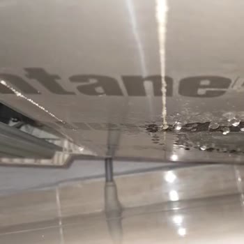 Buzdolabım Altından Su Akıtıyor, Kapağı Göçük Ve Servis Gecikti