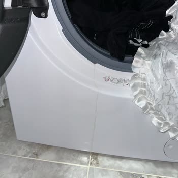 Arçelik Çamaşır Makinesinde Kahverengi Lekeler Ve Yetersiz Servis