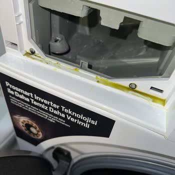 Arçelik Çamaşır Makinesinde Kahverengi Lekeler Ve Yetersiz Servis