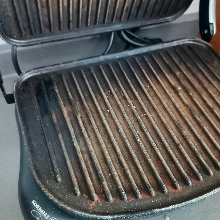 Korkmaz Tost Makinesi Döküm Plakalarında Bozulma Ve Deformasyon Oluşması