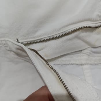 Lekeli Pantolon Gönderildi, İade Talebine Yanıt Gelmedi