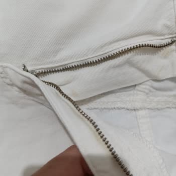 Lekeli Pantolon Gönderildi, İade Talebine Yanıt Gelmedi