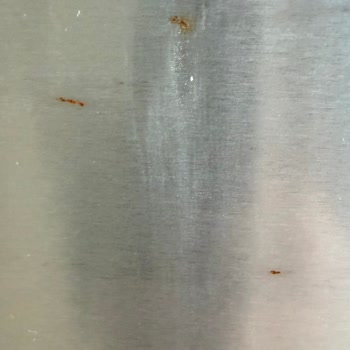 Electrolux Buzdolabında Alt Kapak Paslanması Ve Ücretsiz Parça Değişimi Reddi