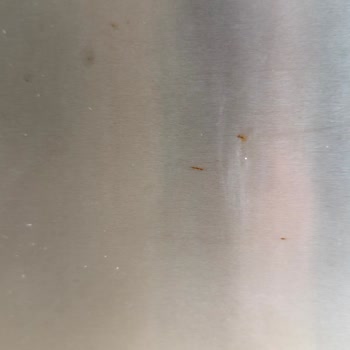 Electrolux Buzdolabında Alt Kapak Paslanması Ve Ücretsiz Parça Değişimi Reddi